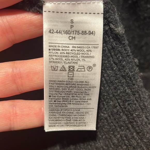 Banana republic cardigan - Picture 6 of 6